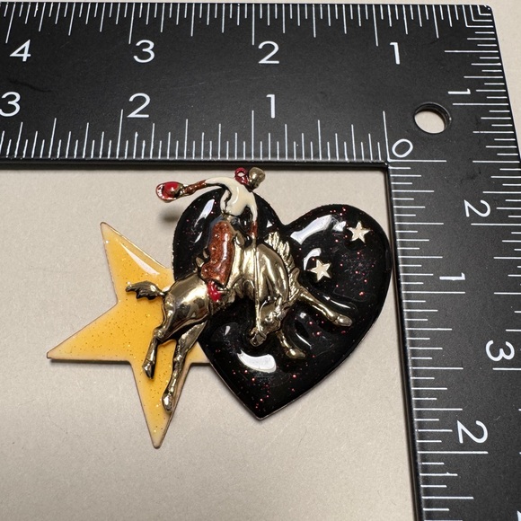 “Cowboy Rider” Brooch - Picture 4 of 4